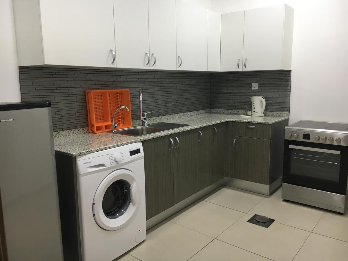 Al Muhanna Plaza Luxury Apartments Кувейт Екстериор снимка