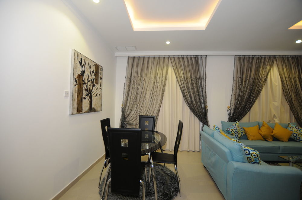Al Muhanna Plaza Luxury Apartments Кувейт Екстериор снимка