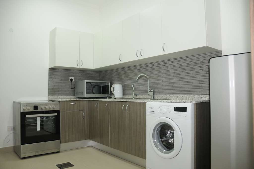 Al Muhanna Plaza Luxury Apartments Кувейт Стая снимка